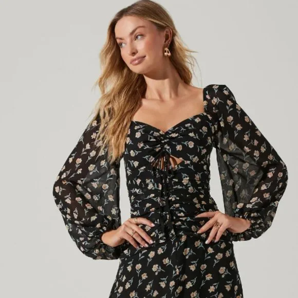 Astr | Dresses | Astr The Label Long Sleeve Sweetheart Neck Midi Dress |  Poshmark